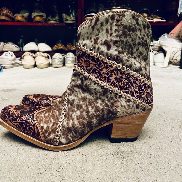 Myra Darcy Ridge Western Boots with Hand-tooled leather toe - Picture 2 of 7